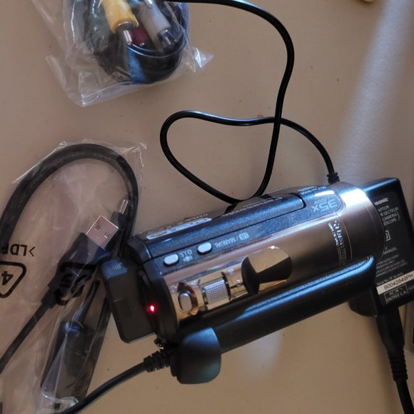 Camcorder, Panasonic HDC-HS60 Digital HD Vision Video Camera---$200 obo - Picture 15 of 16